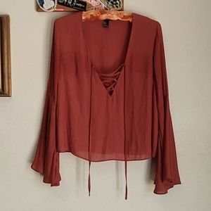 Bell sleeve shirt